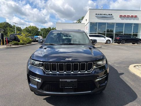 Used 2024 Jeep Grand Cherokee Limited AWD/4WD image 9
