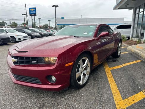 Used 2010 Chevrolet Camaro SS RWD image 3