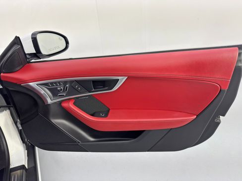 Used 2020 Jaguar F-TYPE R image 42