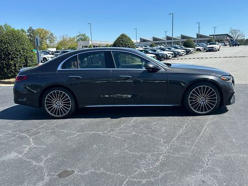 New 2026 Mercedes-Benz E 450 4MATIC Sedan image 8