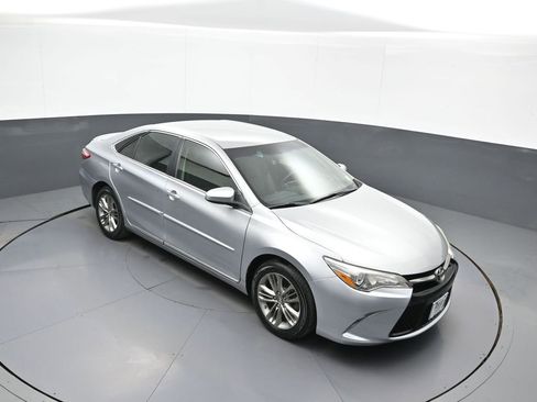 Used 2017 Toyota Camry SE w/ Protection Package (Q2) FWD image 34