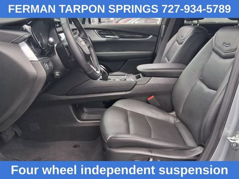Used 2024 Cadillac XT6 Premium Luxury FWD image 15