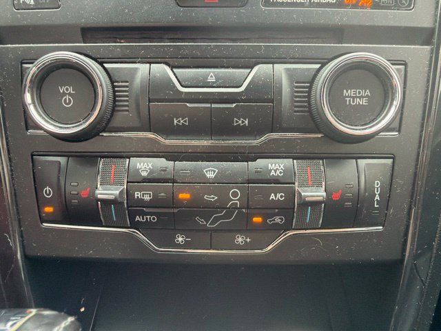 Used 2018 Ford Explorer XLT w/ Equipment Group 202A FWD image 35