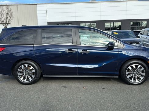 Used 2022 Honda Odyssey EX-L image 2