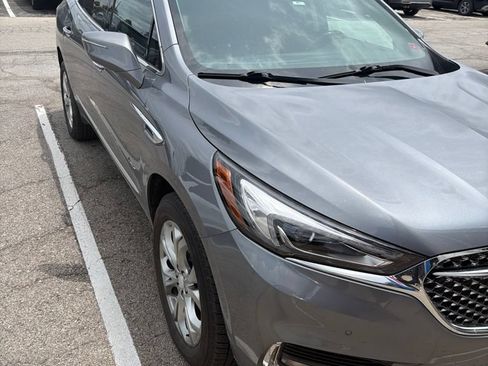 Used 2021 Buick Enclave Avenir w/ Avenir Technology Package AWD/4WD image 4