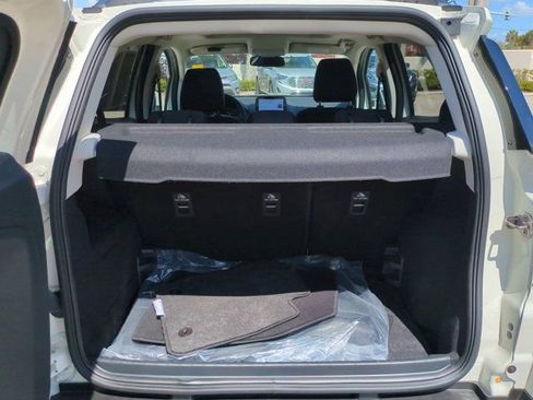 Used 2022 Ford EcoSport SE w/ SE Convenience Package image 12