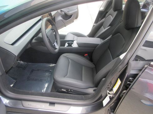 Used 2024 Tesla Model 3 RWD image 9