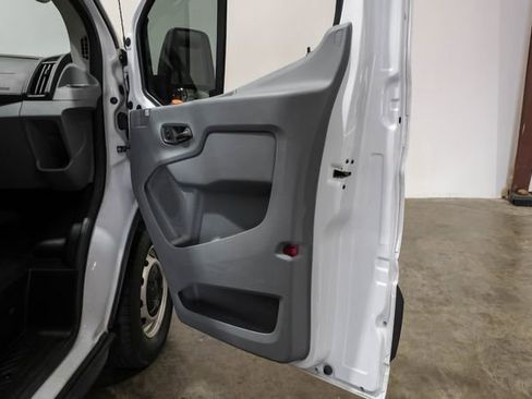 Used 2019 Ford Transit 250 148 Low Roof RWD image 40