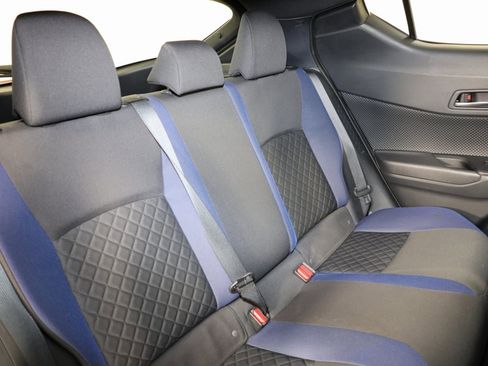 Used 2021 Toyota C-HR XLE image 30