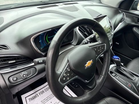 Used 2017 Chevrolet Volt Premier FWD image 17