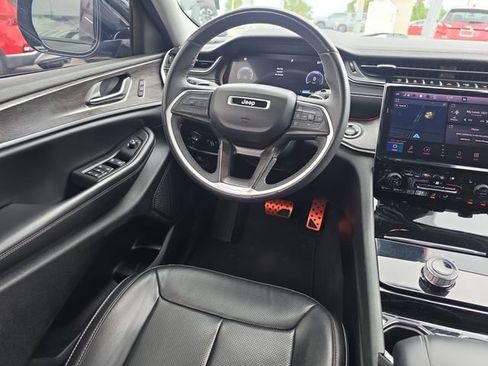 Used 2023 Jeep Grand Cherokee L Limited w/ Luxury Tech Group II RWD image 8