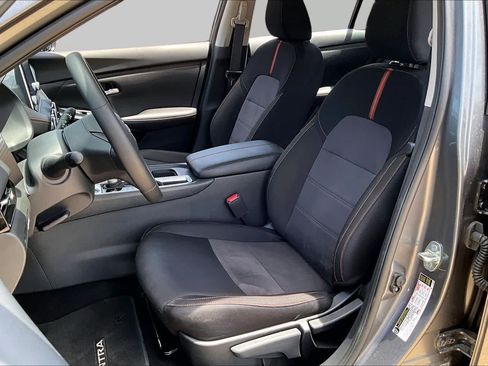 Certified 2025 Nissan Sentra SR FWD image 7
