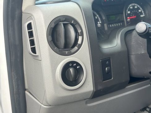 Used 2017 Ford E-350 and Econoline 350 Super Duty w/ Power Windows & Locks Group RWD image 26