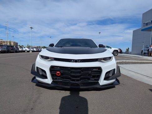 Used 2018 Chevrolet Camaro ZL1 RWD image 5
