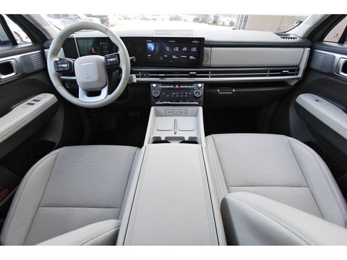Certified 2025 Hyundai Santa Fe SEL FWD image 10