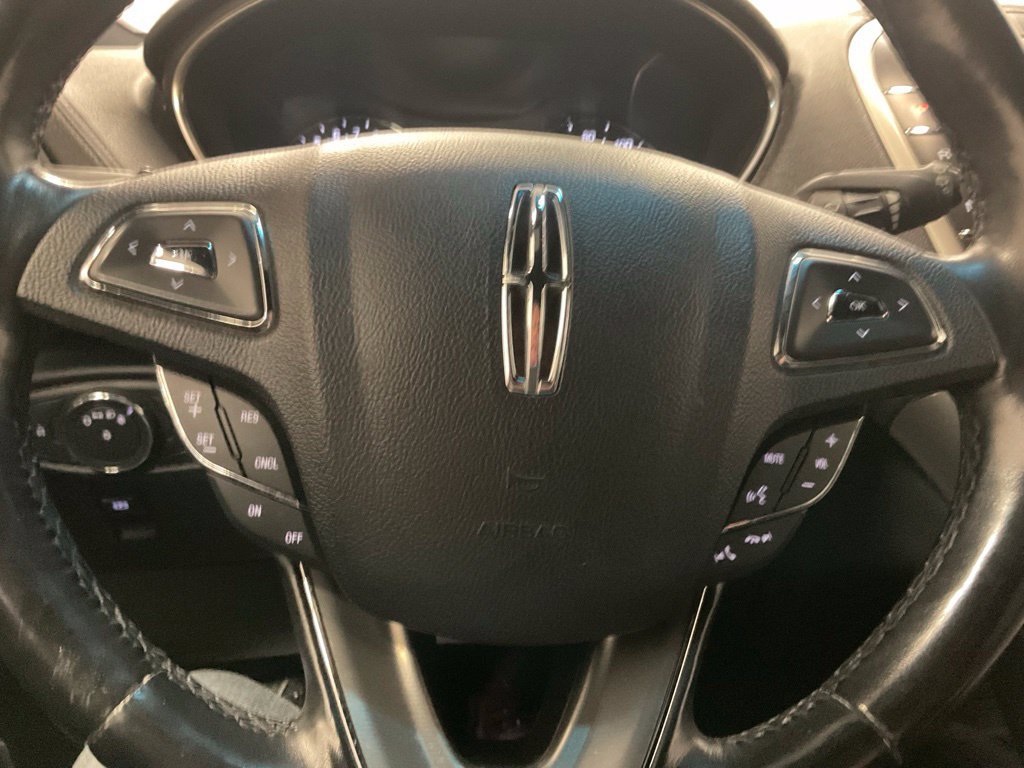 Used 2016 Lincoln MKX Select w/ Select Plus Package AWD/4WD image 18
