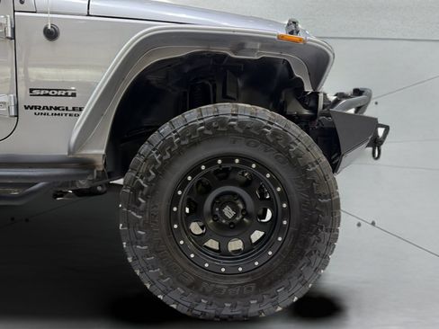 Used 2015 Jeep Wrangler Unlimited Sport AWD/4WD image 5
