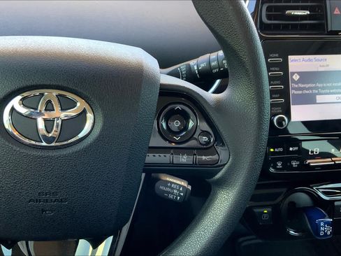 Used 2020 Toyota Prius LE FWD image 24