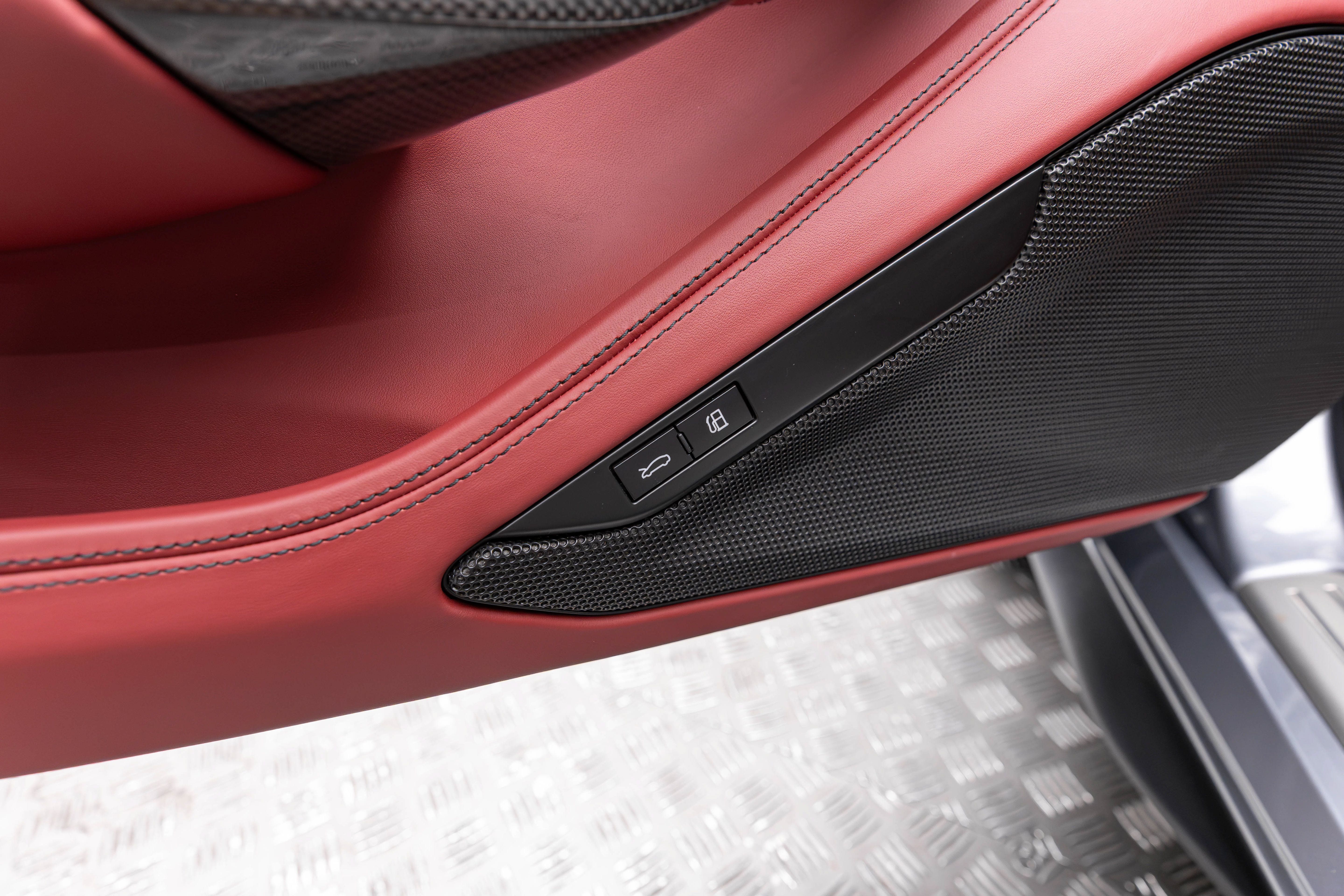 Used 2020 Ferrari F8 Tributo RWD image 14