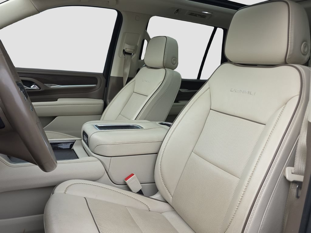 Used 2021 GMC Yukon Denali w/ Denali Premium Package AWD/4WD image 7