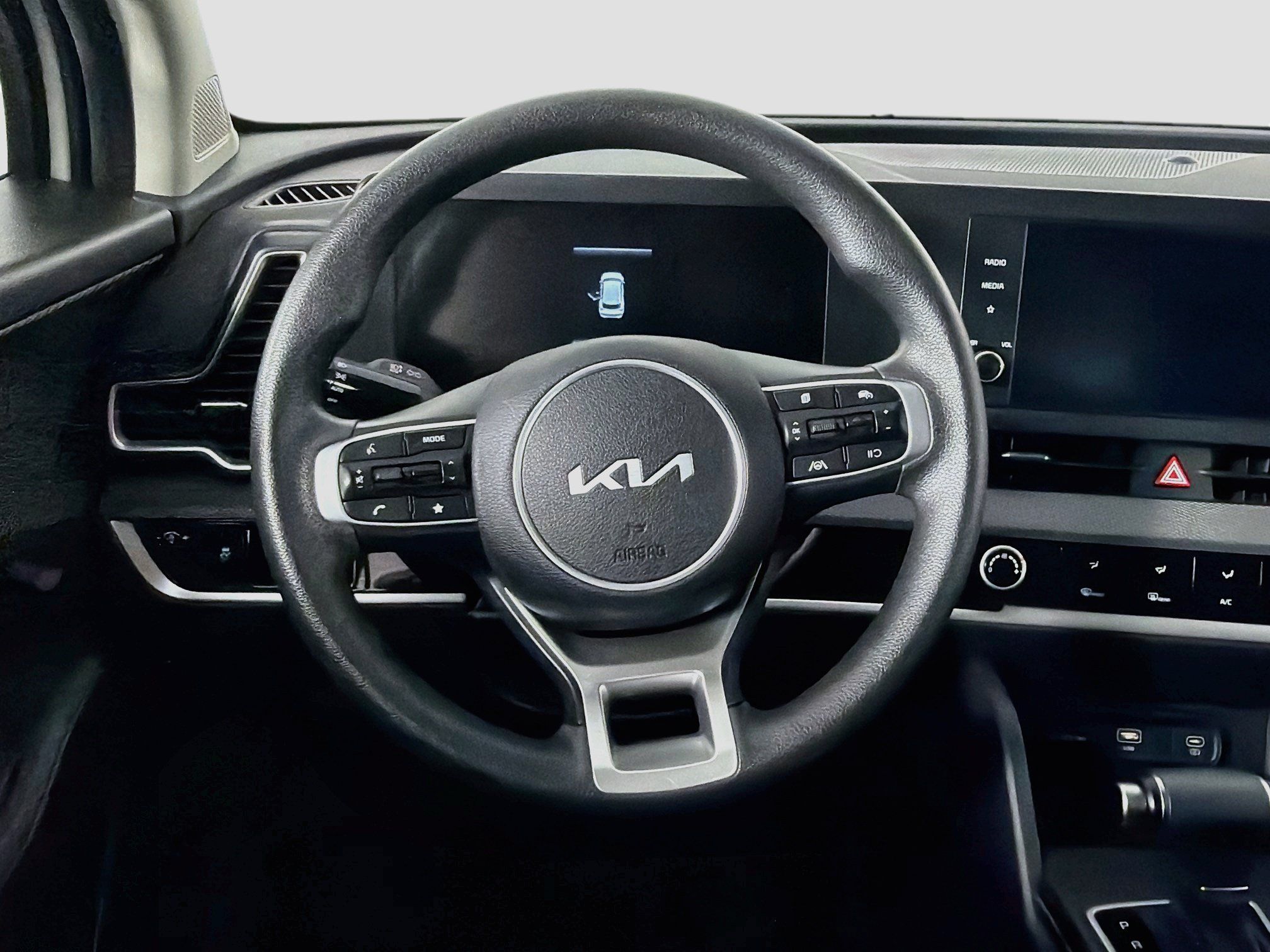 Used 2025 Kia Sportage LX FWD image 17