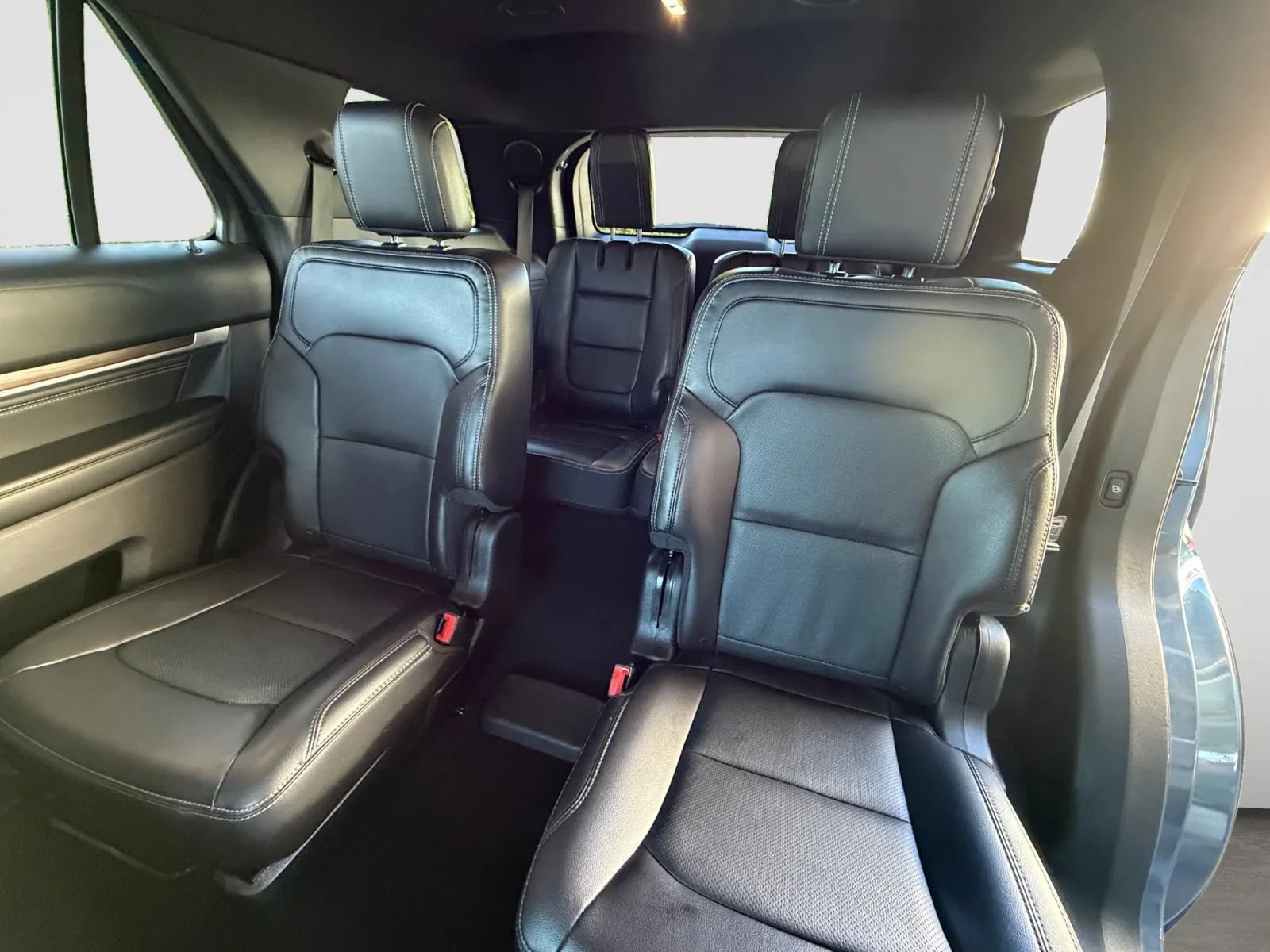 Used 2018 Ford Explorer Limited AWD/4WD image 15