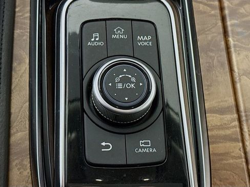 Used 2021 Nissan Armada SL w/ Captain's Chairs Package image 12