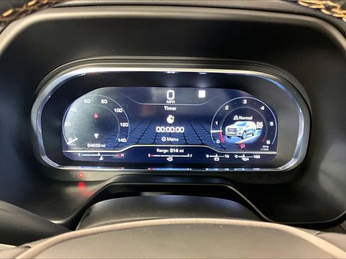 Used 2023 GMC Yukon XL AT4 image 25