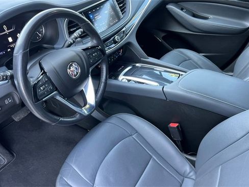 Used 2024 Buick Enclave Premium image 10
