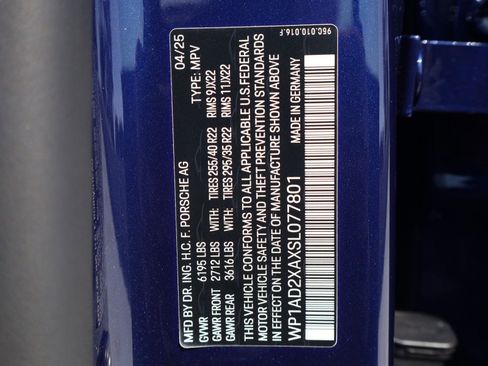 Certified 2025 Porsche Macan Electric image 28