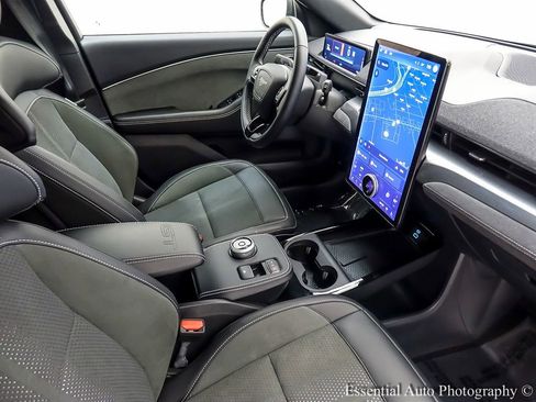 Used 2024 Ford Mustang Mach-E GT image 25