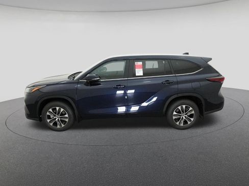 New 2026 Toyota Highlander XLE AWD/4WD image 3
