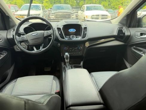 Used 2019 Ford Escape Titanium AWD/4WD image 8