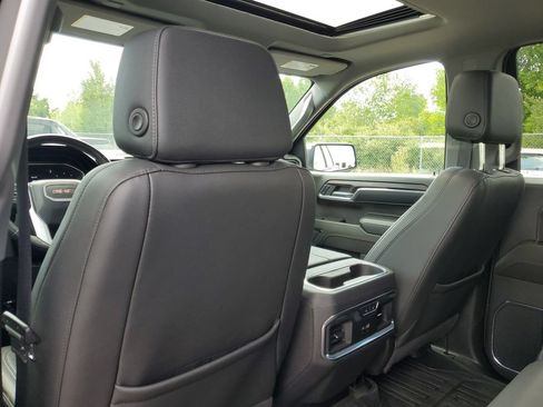 Used 2024 GMC Sierra 1500 SLT w/ SLT Premium Plus Package AWD/4WD image 30