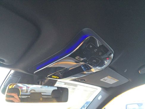 New 2025 Mercedes-Benz GLC 350e 4MATIC image 34