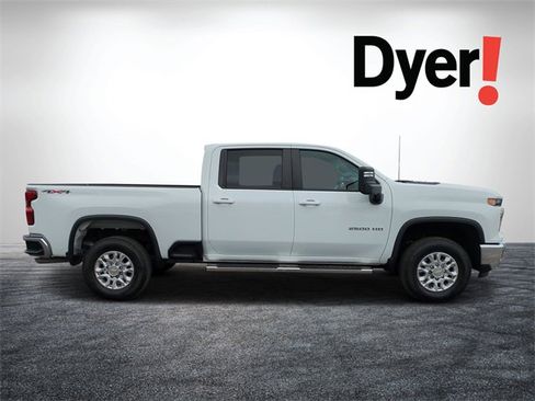 Certified 2024 Chevrolet Silverado 2500 LT w/ Convenience Package image 2