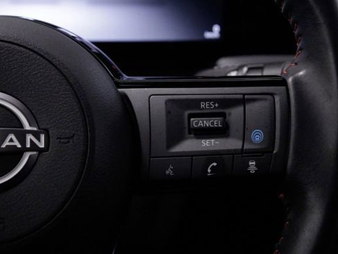 Used 2025 Nissan Kicks SR image 26