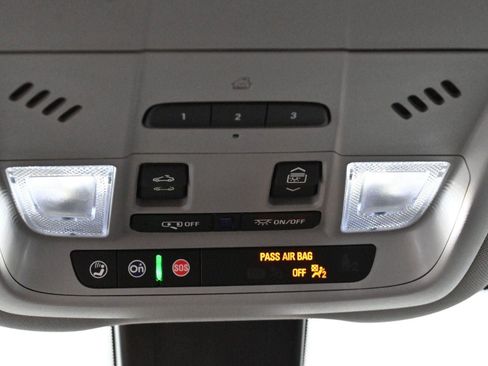 Used 2023 GMC Terrain SLT w/ Elevation Edition image 29