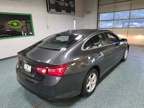 Used 2017 Chevrolet Malibu LS FWD image 6