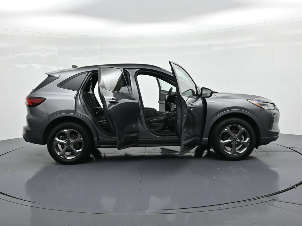Used 2024 Ford Escape ST-Line w/ Tech Pack #1 AWD/4WD image 23