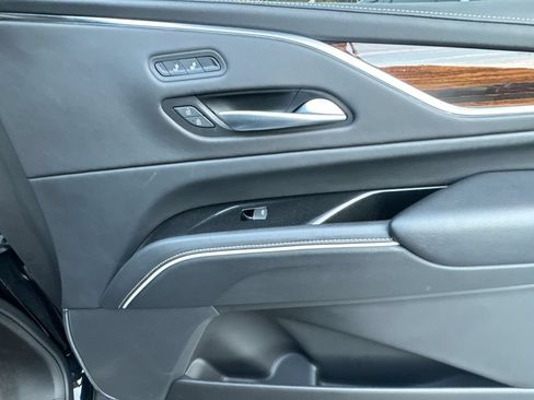 Used 2023 Cadillac Escalade ESV Luxury RWD image 33