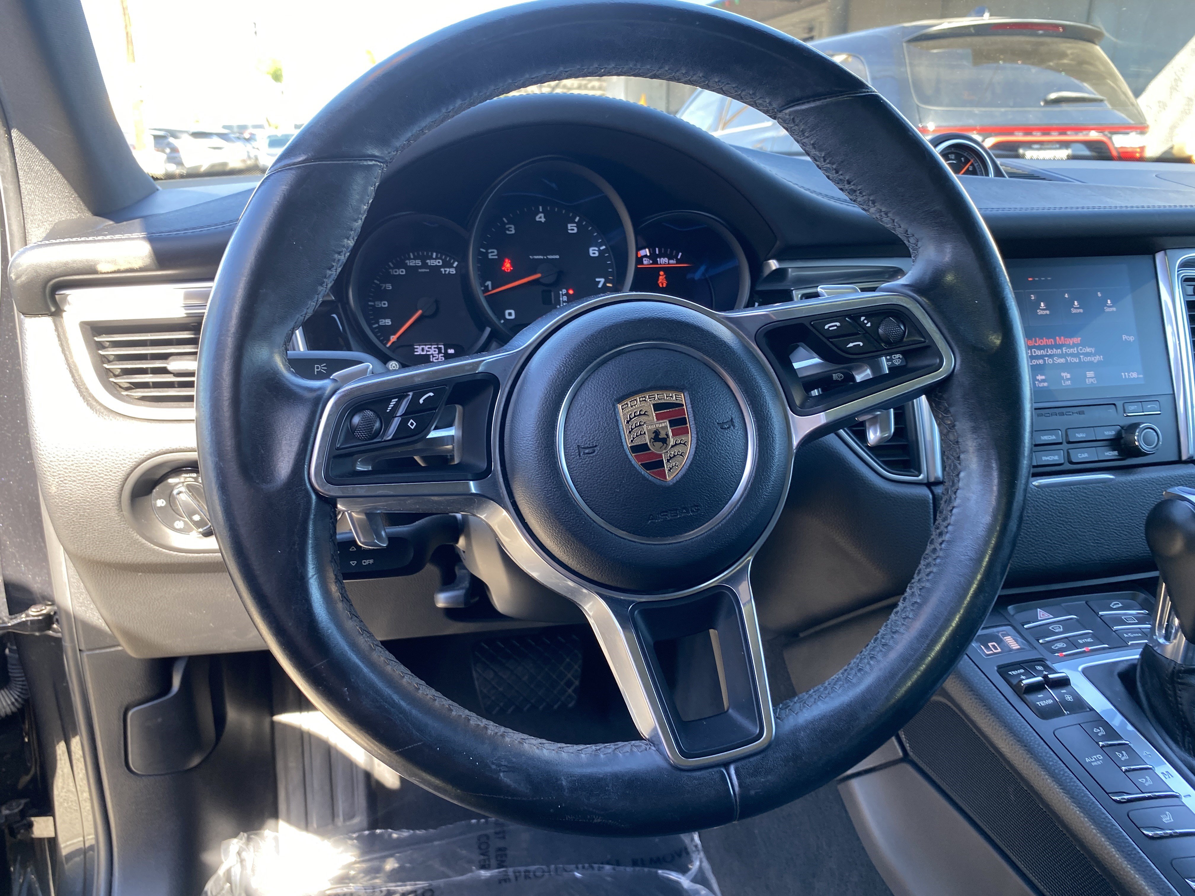 Used 2017 Porsche Macan AWD/4WD image 23