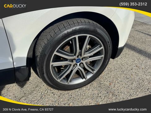 Used 2020 Ford Edge Titanium image 29