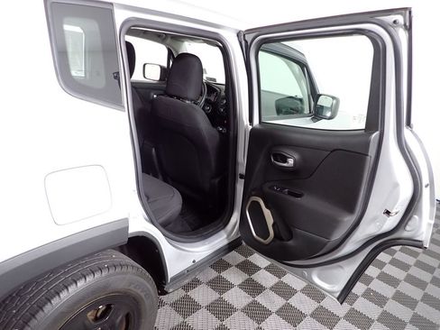 Used 2017 Jeep Renegade Sport w/ Power & Air Group AWD/4WD image 32