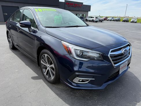 Used 2018 Subaru Legacy 3.6R Limited AWD/4WD image 3