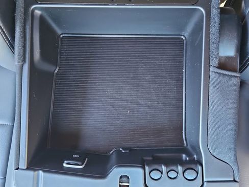 Used 2021 RAM 2500 Tradesman w/ Chrome Appearance Group image 25