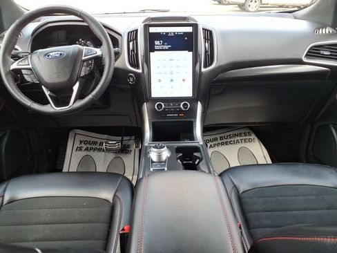 Certified 2024 Ford Edge ST-Line AWD/4WD image 10