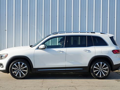 Used 2020 Mercedes-Benz GLB 250 4MATIC w/ Premium Package image 50