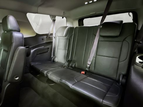 Used 2016 Chevrolet Suburban LT w/ LT Signature Package image 28