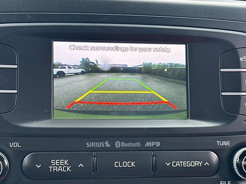 Used 2015 Kia Soul + image 18